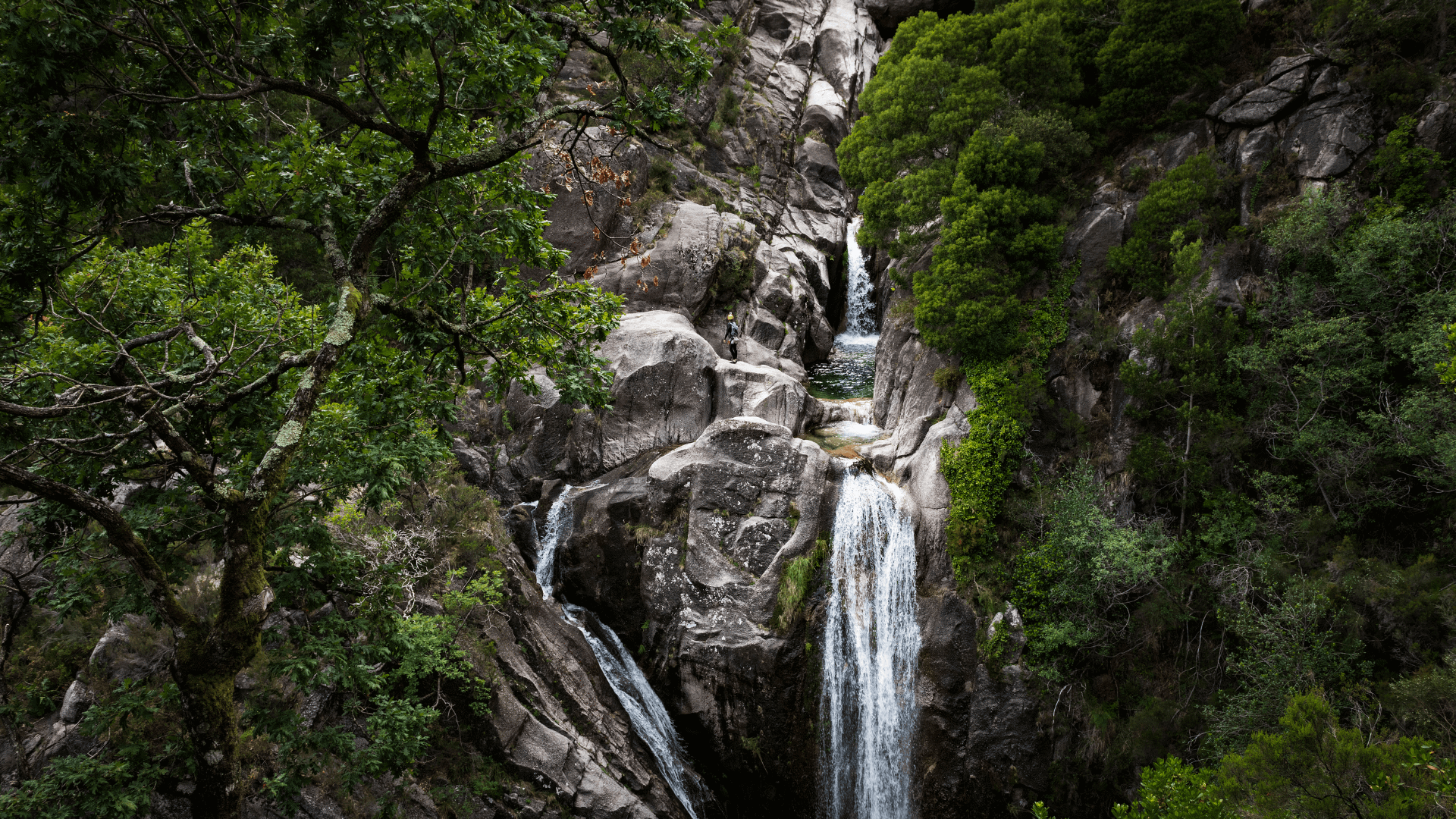 Arado Waterfall, Gerês